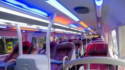  Queen Cafe Bus-Amenities Image