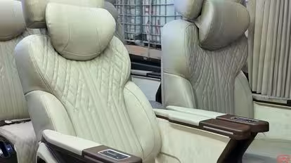 G8 Open Tour Bus-Amenities Image