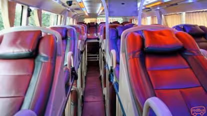 Việt Nhật Bus-Front Image