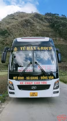 Vũ Hán Group Bus-Front Image