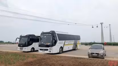 Cát Bà Discovery Bus-Front Image
