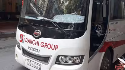 Info Bus Bus-Front Image