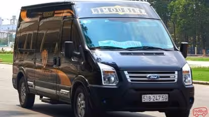 Saco Travel Bus-Front Image