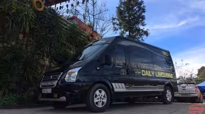 Daily Limousine Bus-Front Image