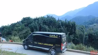 Daily Limousine Bus-Side Image
