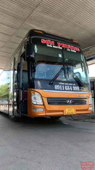 Sơn Phương Bus Front Image