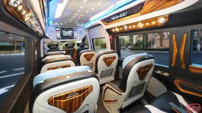 36 Travel Bus-Amenities Image