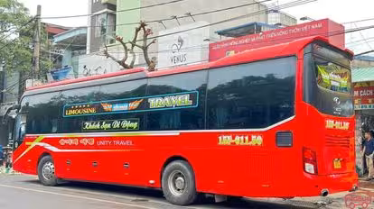 Kết Đoàn Bus-Side Image