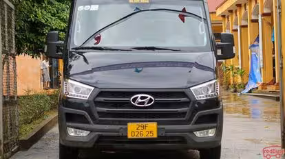 X.E Việt Nam Bus-Front Image
