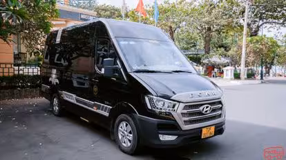 Toàn Thắng Bus-Front Image