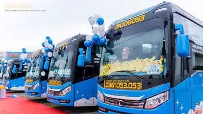 Tân Quang Dũng Bus-Side Image