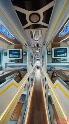 HK Open Tour Bus-Side Image