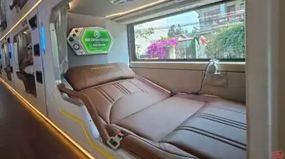 HK Open Tour Bus-Side Image