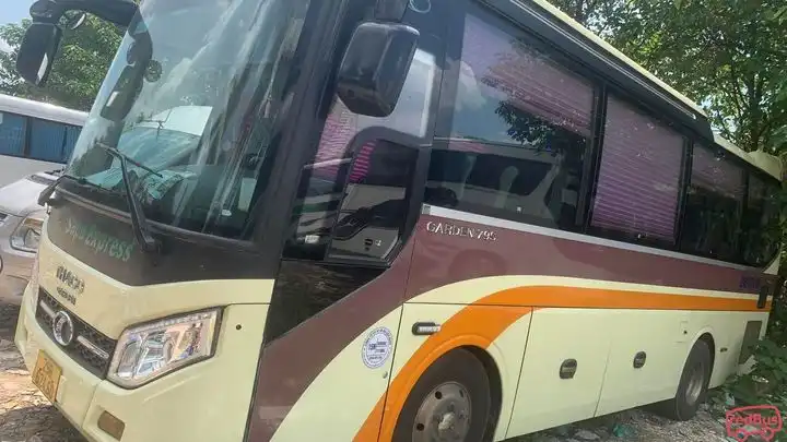 Sapa Express Bus Front Image