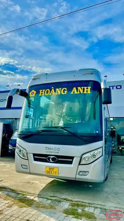 Hoàng Anh Bus Front Image