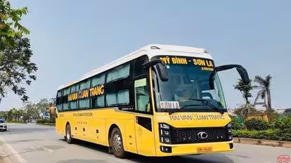 Xuân Tráng Limousine Bus-Side Image