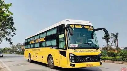 Xuân Tráng Limousine Bus-Side Image