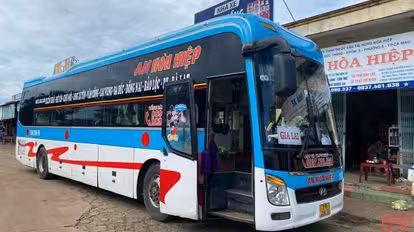 An Hòa Hiệp Bus-Side Image
