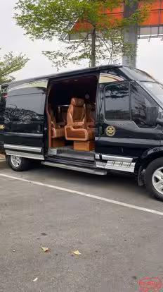 Anh Tùng Limousine Bus-Side Image