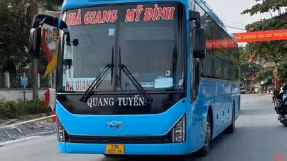 Quang Tuyến Bus-Front Image