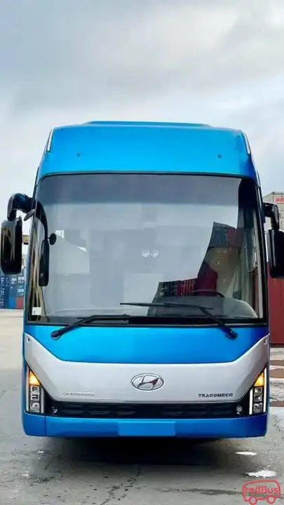 Caro Luxury Bus Front Image