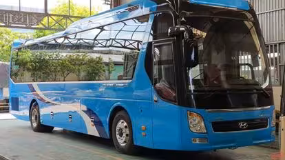 Caro Luxury Bus-Side Image