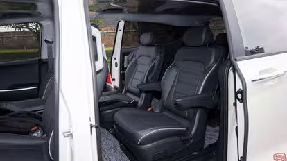 Caro Luxury Bus-Amenities Image