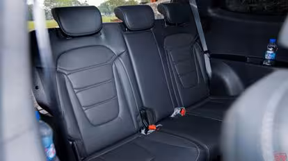 Caro Luxury Bus-Seats Image