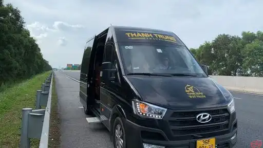 Thành Trung Limousine Bus Front Image