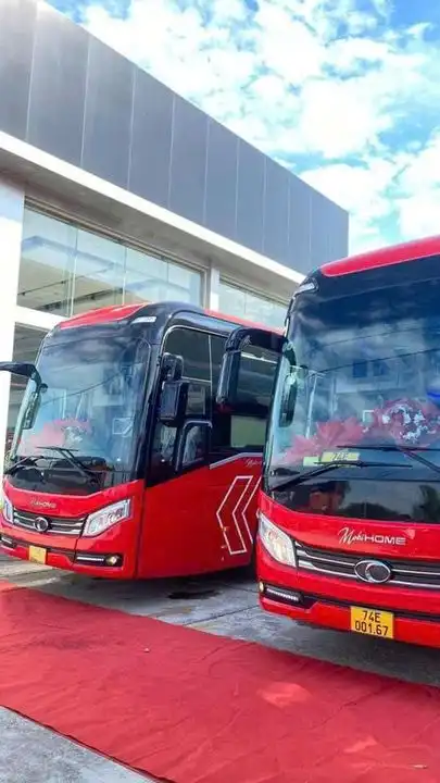 Quang Dũng VIP Limousine Bus Front Image