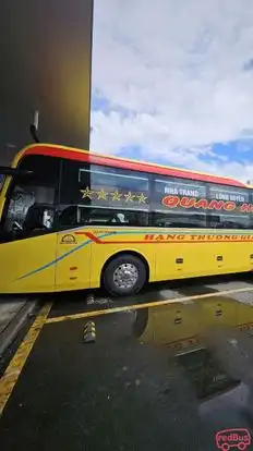 Quang Hạnh Bus-Side Image