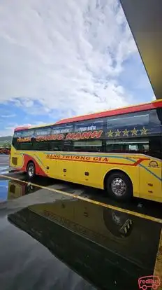 Quang Hạnh Bus-Side Image