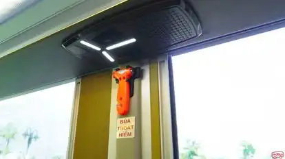 MEKO Limousine Bus-Amenities Image