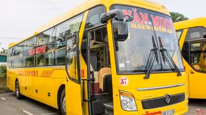 Văn Minh Bus-Front Image