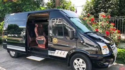 IVietnam Travel Bus-Side Image