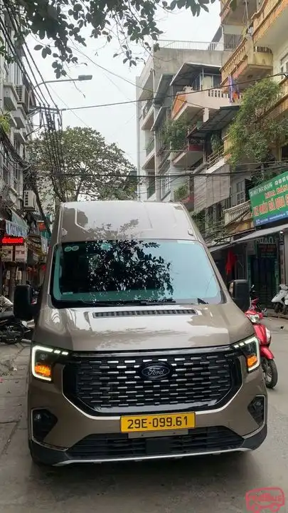 Đông Bắc Travel Bus Front Image