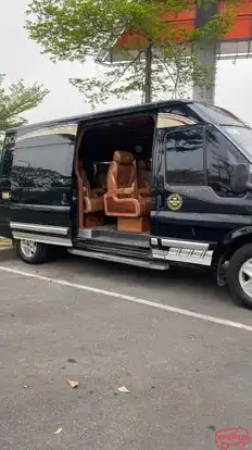 Anh Tùng Limousine Bus-Side Image