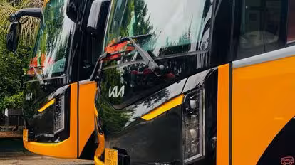 Thiên Thiên Hương Bus-Front Image