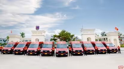 Duy Quang Limousine Bus-Side Image