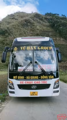 Vũ Hán Group Bus-Front Image