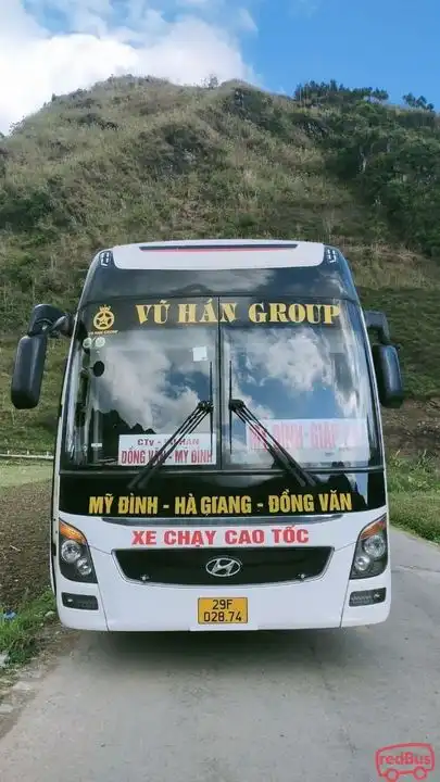 Vũ Hán Bus Front Image
