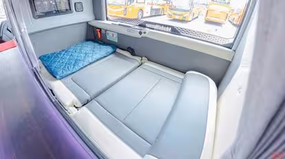 Bình Minh Tải Bus-Seats Image