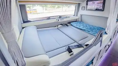 Bình Minh Tải Bus-Seats Image