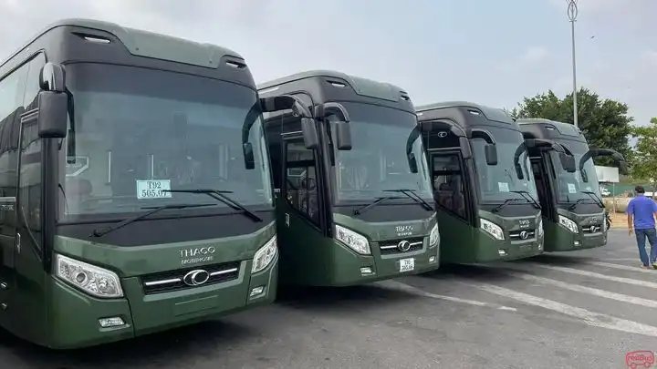 Cúc Tùng Limousine Bus Front Image