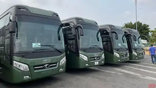 Cúc Tùng Limousine Bus Front Image