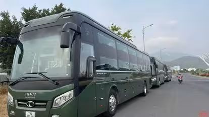 Cúc Tùng Limousine Bus-Front Image