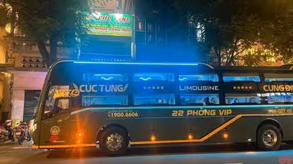 Cúc Tùng Limousine Bus-Side Image