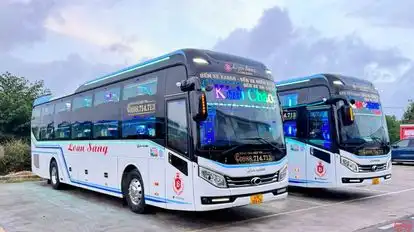 Loan Sáng Bus-Side Image