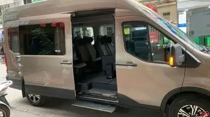 Đông Bắc Travel Bus-Side Image