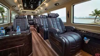 Luxury Van Limousine Bus-Seats layout Image